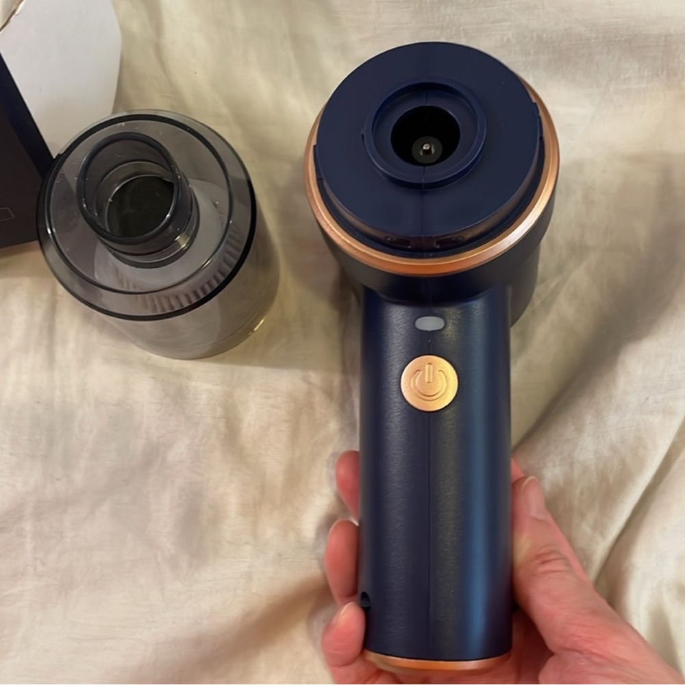 Mini portable wireless vacuum - Picture 3 of 8